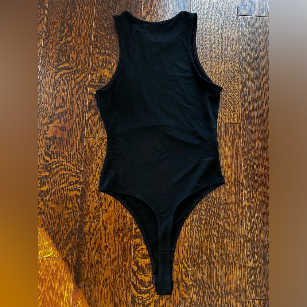Keyhole bodysuit - Picture 3 of 6